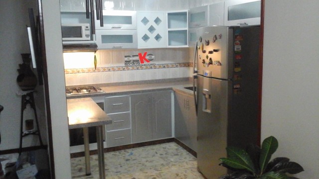 Cocinas Metálicas Ref. 39 – DEKO COCINAS Y CLOSET